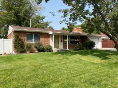 Main picture of 1803 E Meadow Dr