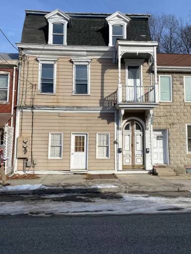 Main picture of 161 W North St