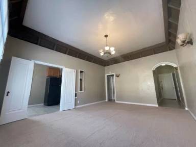 Main picture of 2747 Haste St