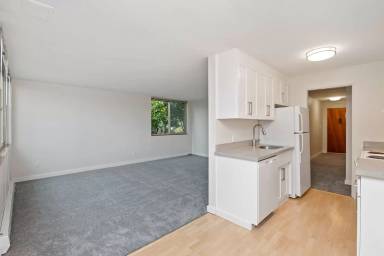 Main picture of 1500 15th Ave E