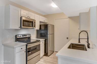 Main picture of 220 Mission Catalina Ln