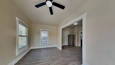 Main picture of 718 Yakima Ave