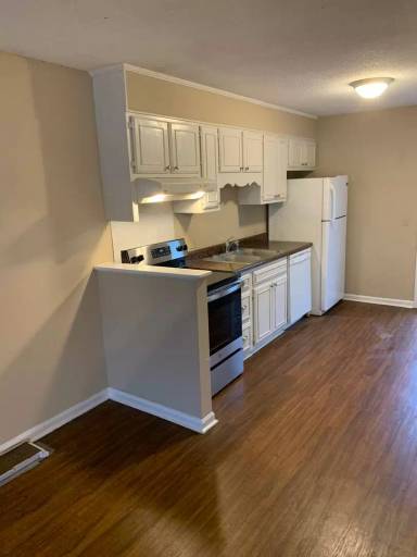Main picture of 230 Lanier Dr