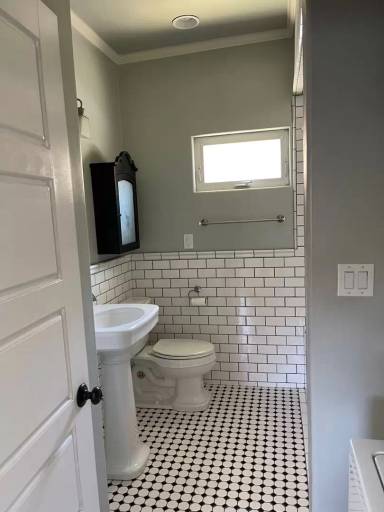 Main picture of 327 Grove St