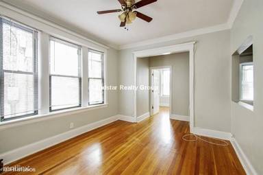 Main picture of 1314 W Waveland Ave