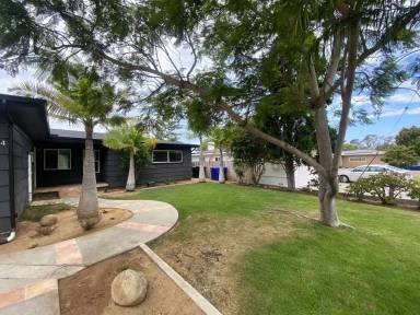 Main picture of 5336 W Falls View Dr