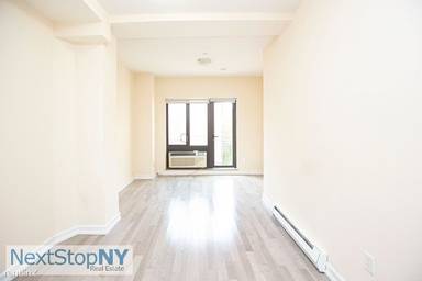 Main picture of 821 9th Ave