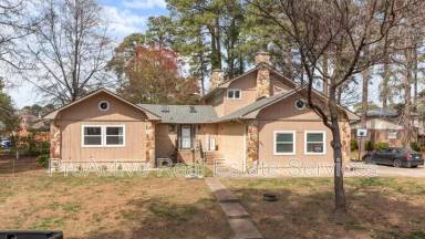 Main picture of 1520 Carson Cres E