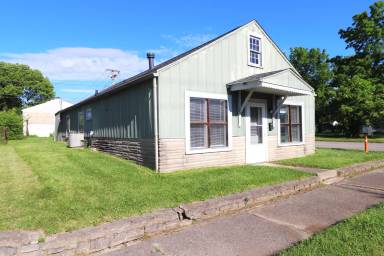 Main picture of 1551 S 5th St