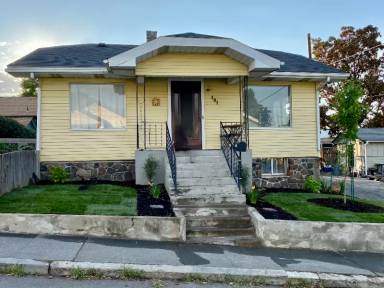 Main picture of 1015 Laughlin St