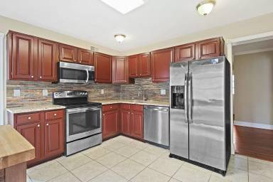 Main picture of 20657 Anndyke Way