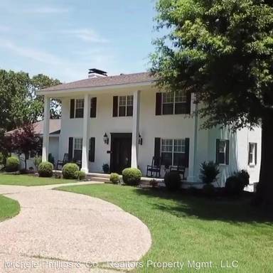 Main picture of 124 Verona Cir