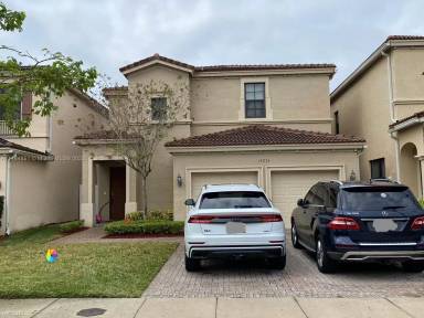 Main picture of 19236 NE 9th Pl