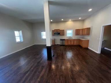 Main picture of 83 Seymour St
