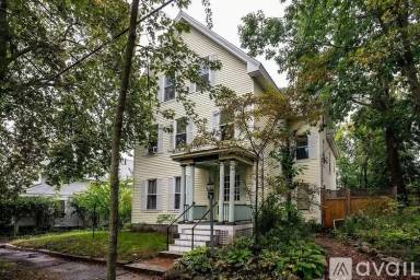 Main picture of 23 Appleton St