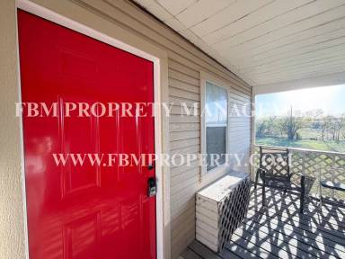 Main picture of 1509 S Oak Grove Rd