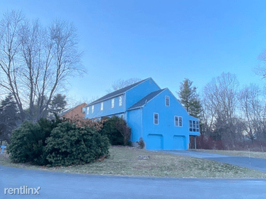 Main picture of 5 Freeman Cir
