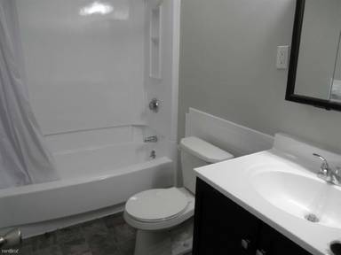 Main picture of 55 Greentree Ln