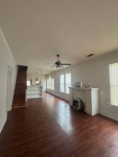 Main picture of 517 Robinson Pl