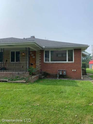 Main picture of 427 E College St