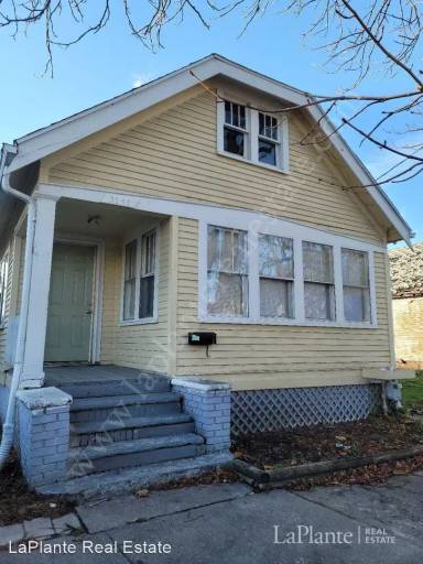 Main picture of 3149 Elm St