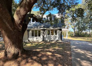 Main picture of 1520 Lorenzo St