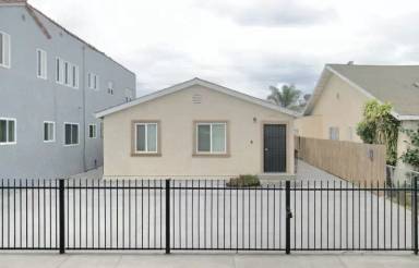Main picture of 844 W 54th St