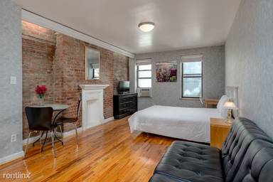 Main picture of 200 E 60th St