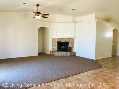 Main picture of 3908 E Snavely Ln