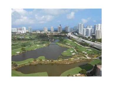 Main picture of Turnberry On the Green Condo