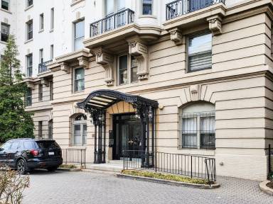 Main picture of 3060 16th St NW