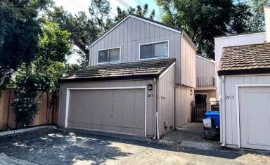 Main picture of 2419 South Dr