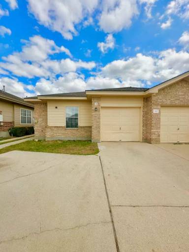 Main picture of 2823 Southampton Way