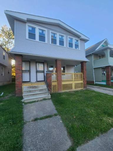 Main picture of 3658 E 143rd St