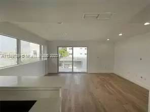 Main picture of 1966 Biarritz Dr