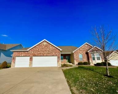 Main picture of 304 Dalton Ct