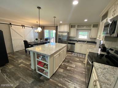 Main picture of 6555 McIntosh Rd