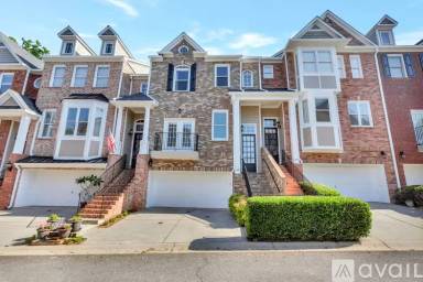 Main picture of 146 McLaren Gates Dr