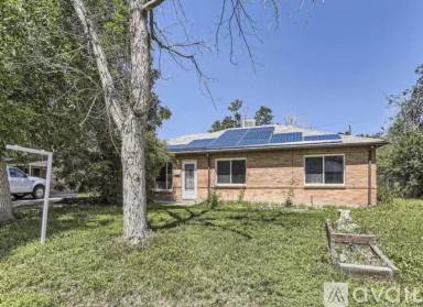 Main picture of 740 Troy Ct
