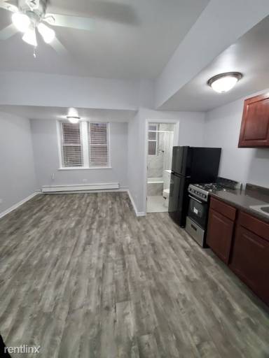 Main picture of 5710 N Winthrop Ave