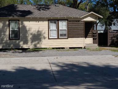 Main picture of 3015 Cleburne St