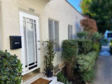 Main picture of 628 1/8 N Plymouth Blvd