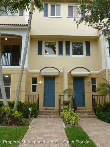 Main picture of 2865 S Oasis Dr