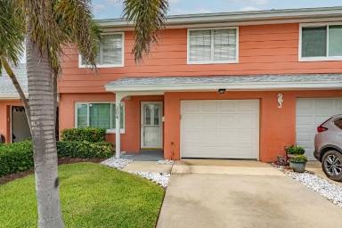 Main picture of 204 Emerald Dr N