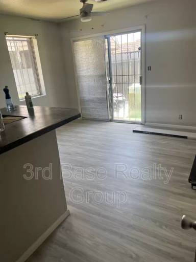 Main picture of 9023 W Elm St