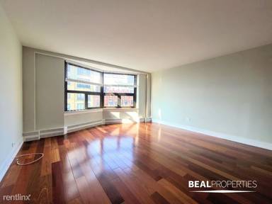 Main picture of Wellington Place Apartments