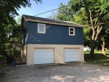 Main picture of 711 W 12th St