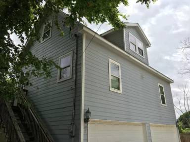 Main picture of 615 W Martin Luther King Dr