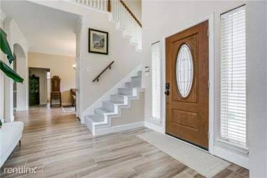 Main picture of 7519 Maribeth Dr