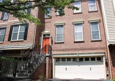 Main picture of 4238 Chariot Way
